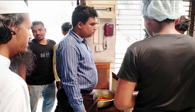 পুরাতন খাবার সংরক্ষণ করে বিক্রি, দুই প্রতিষ্ঠানকে জরিমানা