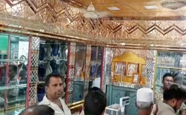 ফরিদগঞ্জে বিশ্বজিত দাসের স্বর্ণের দোকানে ডাকাতি