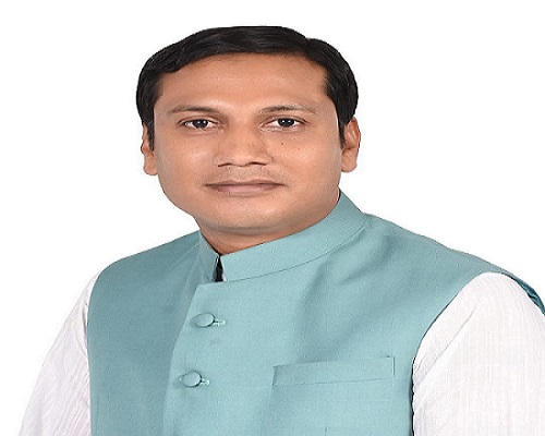 কচুয়ায় সাবেক উপজেলা চেয়ারম্যান মাহবুব বিমান বন্দরে গ্রেফতার
