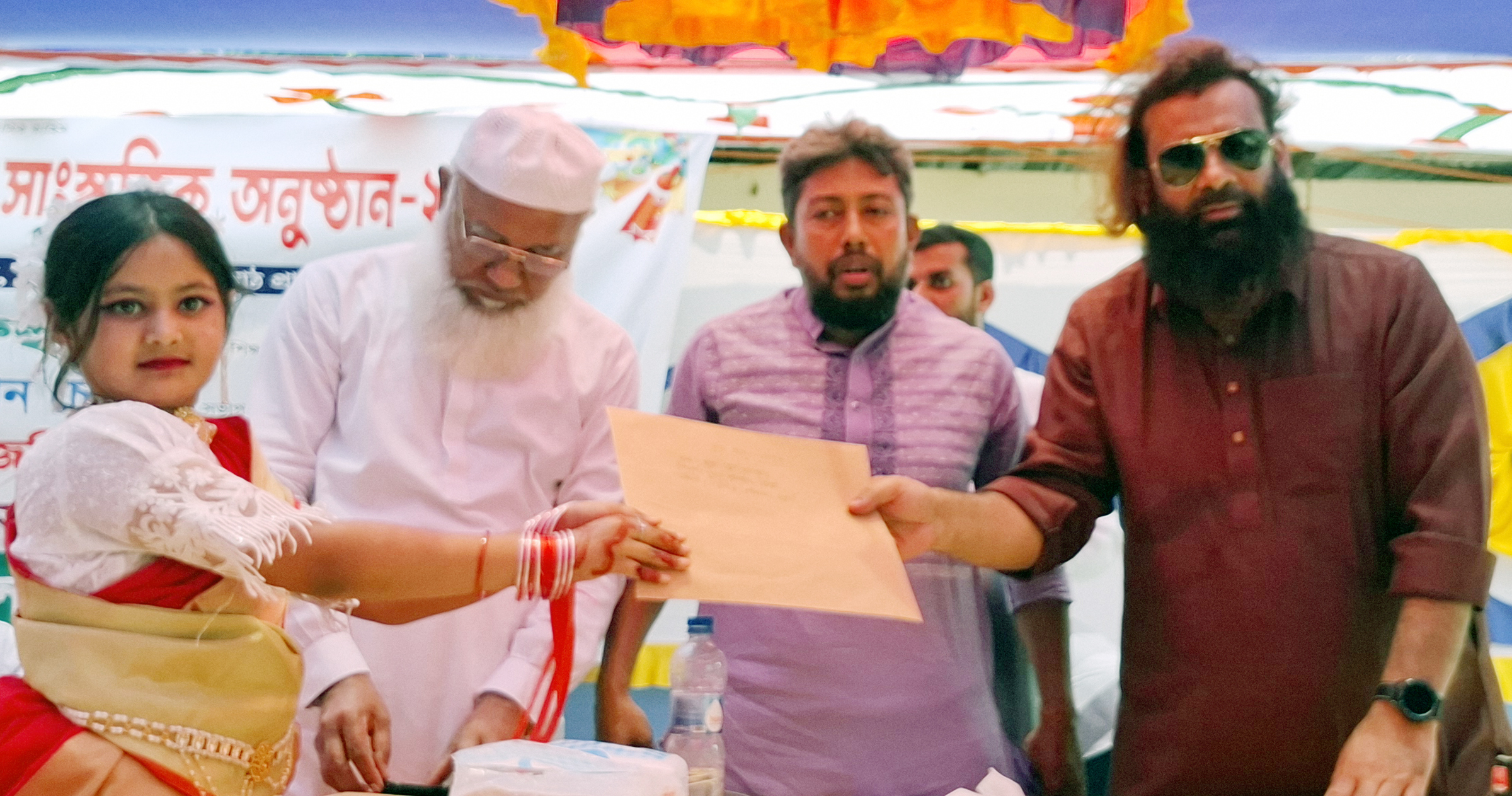 ছাত্রদের বই পড়ার প্রতি আগ্রহ সৃষ্টি ও মুঠো ফোনের নির্ভরতা হ্রাস করতে হবে: মেহেদী হাসান