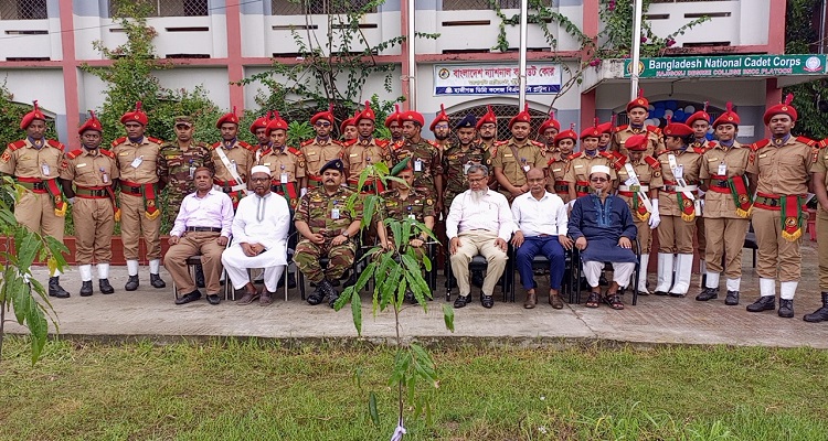 হাজীগঞ্জ ডিগ্রি কলেজে বিএনসিসি প্লাটুন উদ্বোধন