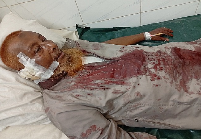 চাঁদপুরে জুম্মার সময় মসজিদে প্রবেশ করে খতিবকে কুপিয়ে হত্যার চেষ্টা
