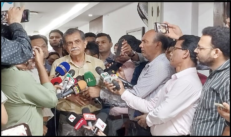 সরকার চাইলে আমি চলে যাব, নিজে থেকে পদত্যাগ করব না: শিক্ষা উপদেষ্টা