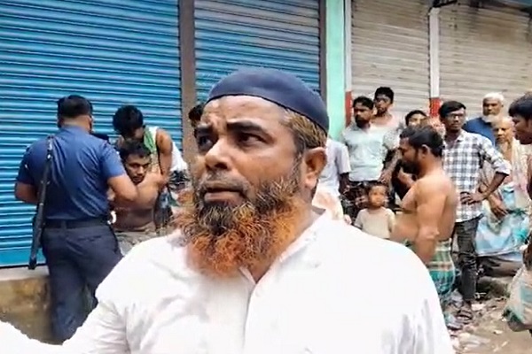 মাদকাসক্ত ছেলেকে পুলিশে দিলেন পিতা