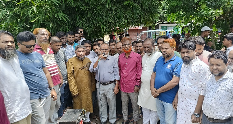 পৌর বিএনপির উদ্যোগে স্বেচ্ছাশ্রমে মধ্য ইচলী খাল পরিষ্কার-পরিচ্ছন্নতা কার্যক্রমের উদ্বোধন