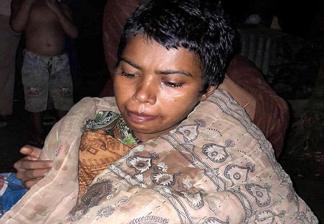 শাহরাস্তিতে পরিচয়হীন পাগলীর মৃত সন্তান প্রসব: পরিচয় শনাক্তের চেষ্টা