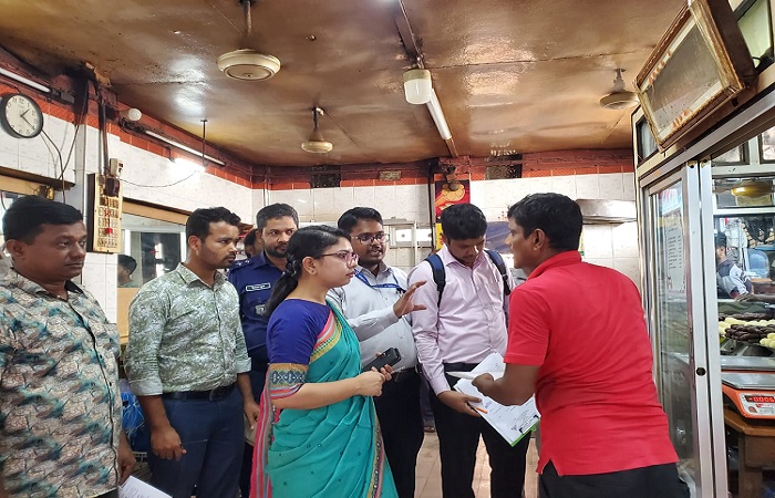 নিবন্ধন সনদ না থাকায় ৪ প্রতিষ্ঠান মালিককে জরিমানা