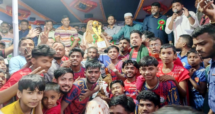 মতলব উত্তরে খাসি কাপ ফুটবল টুর্নামেন্টের মেগা ফাইনাল অনুষ্ঠিত